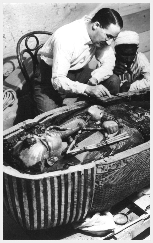 Opening of King Tut's sarcophagus (1924)